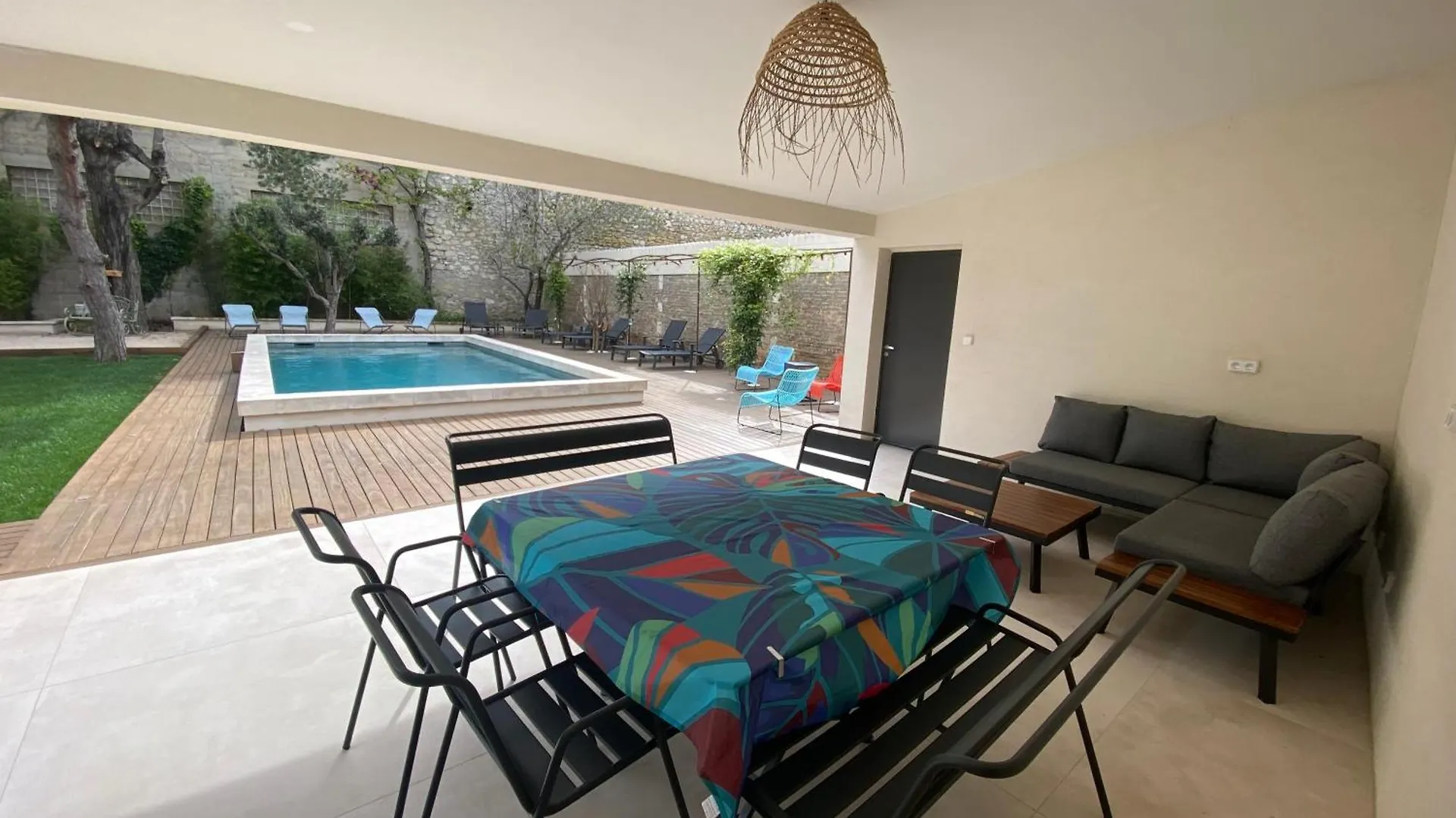 Bed & Breakfast La Maison De L'Olivier Avignon